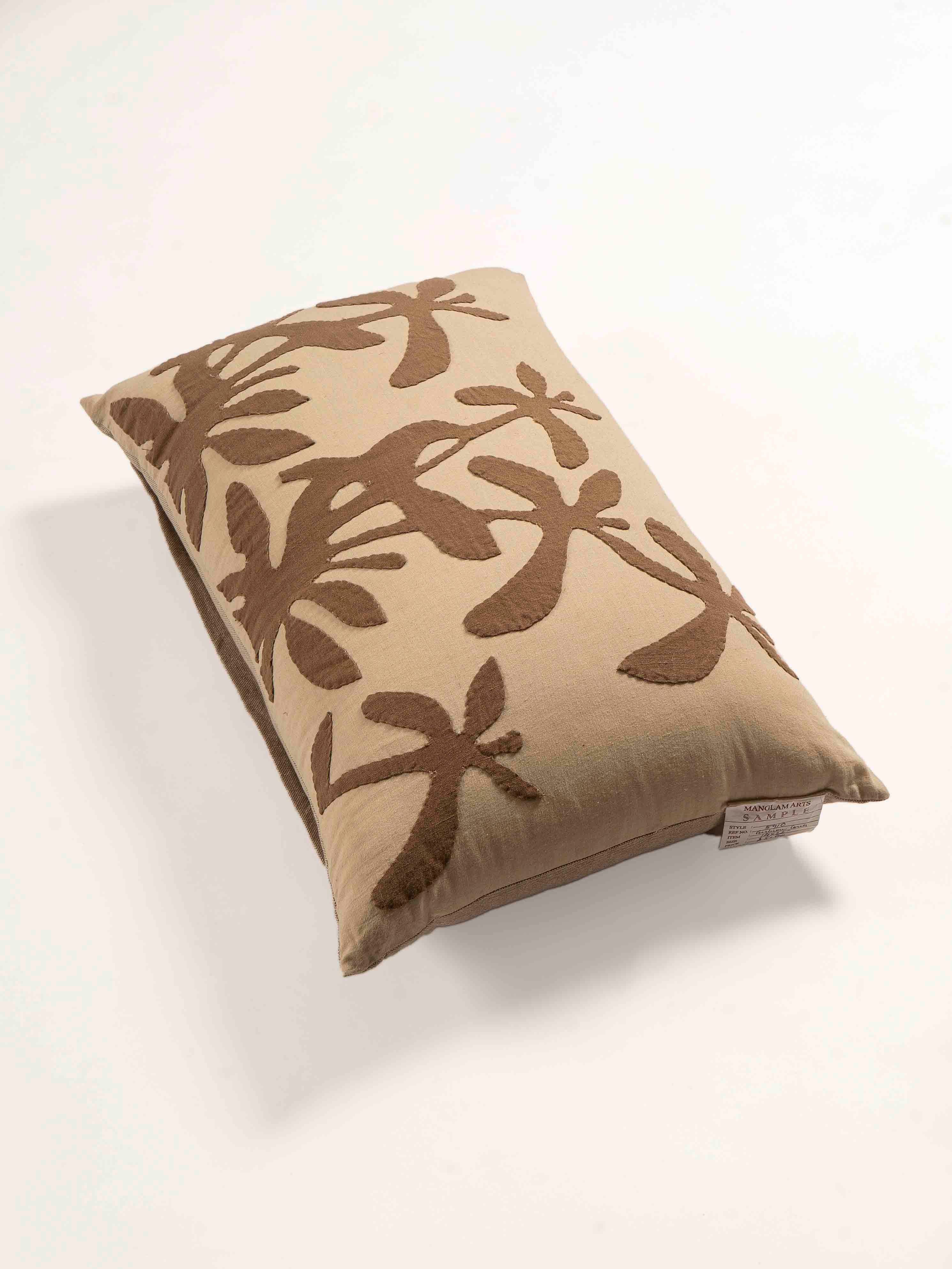 Qaliet Applique Cushion Cover