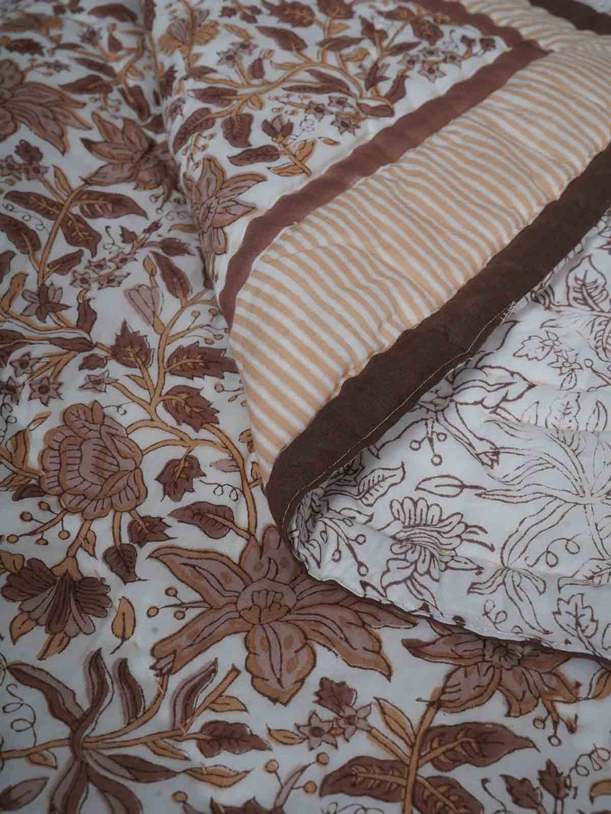 Pravenec Reversible Printed Quilt