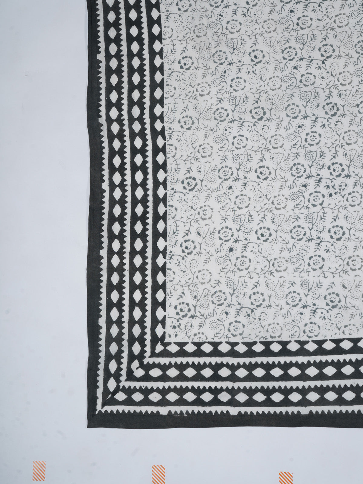 Swatar Printed Table Cover