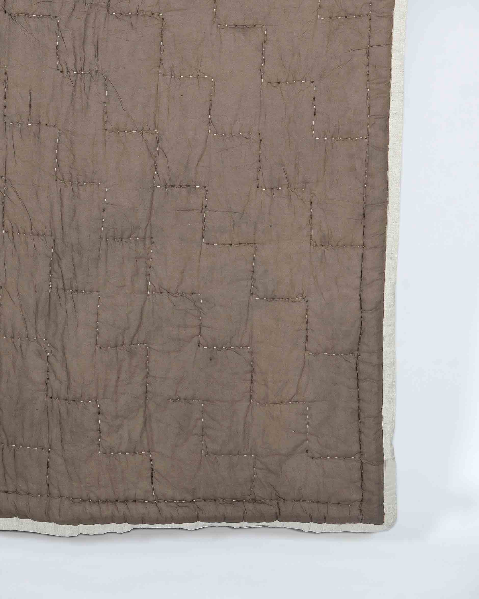 Sardin Natural Dyed Solid Quilt with 1 inch flange