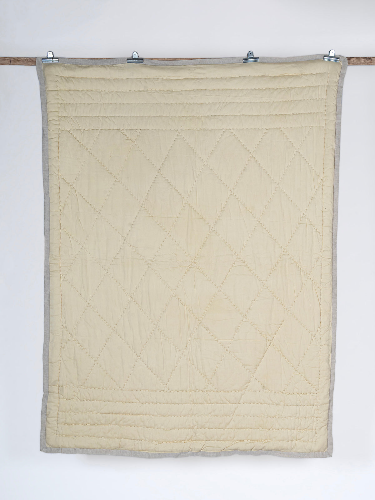 Vecca Natural Dyed Solid Quilt with 1 inch flange