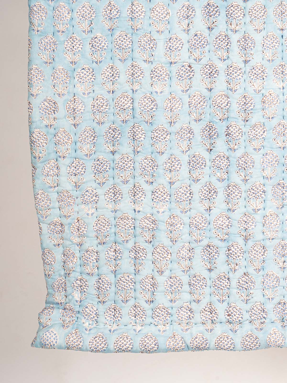 Vatra Printed Quilt