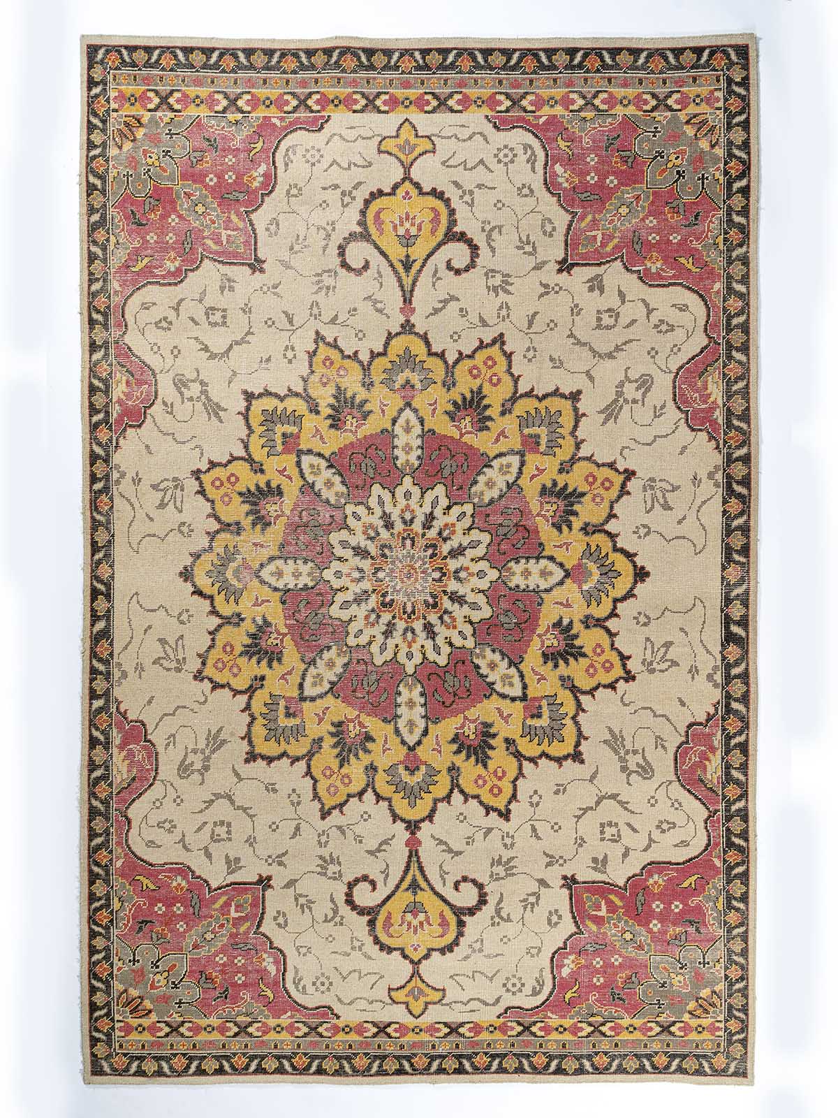 Kubin Hand Knotted Carpet