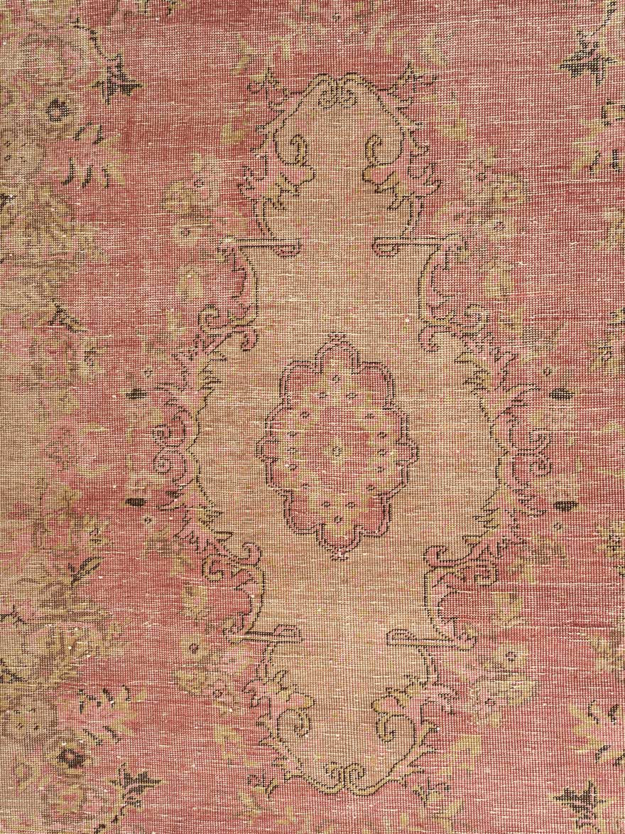 Pehrwin Hand Knotted Carpet