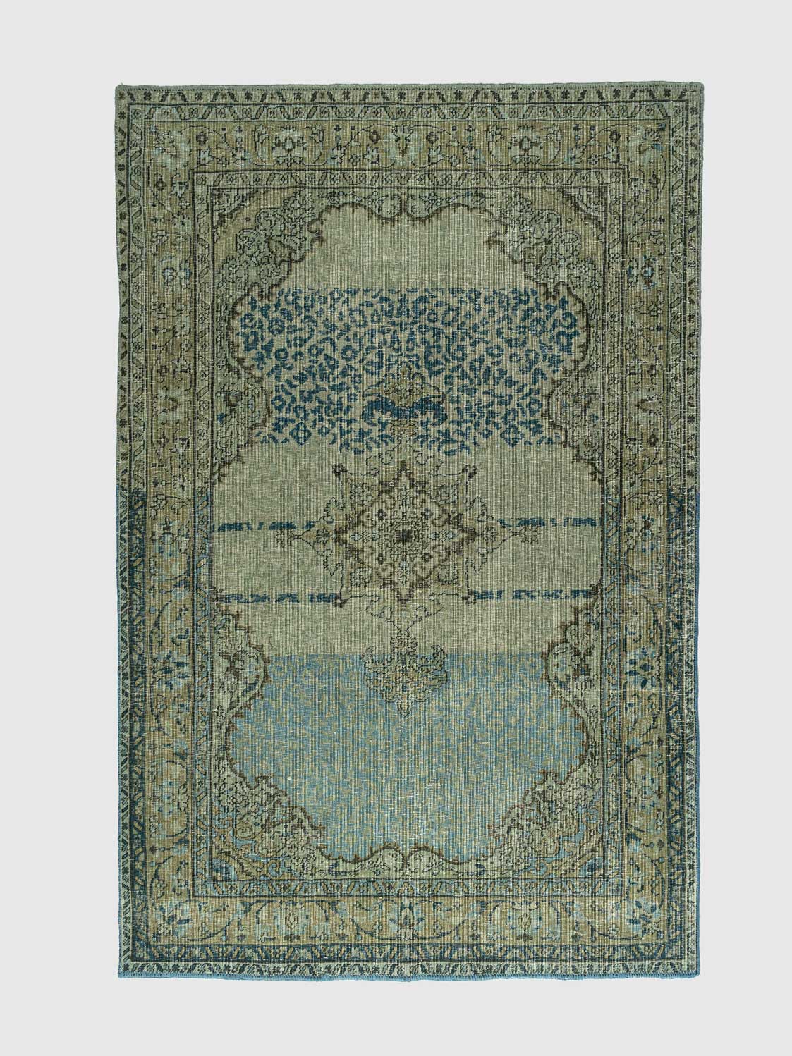 Vezar Hand Knotted Carpet