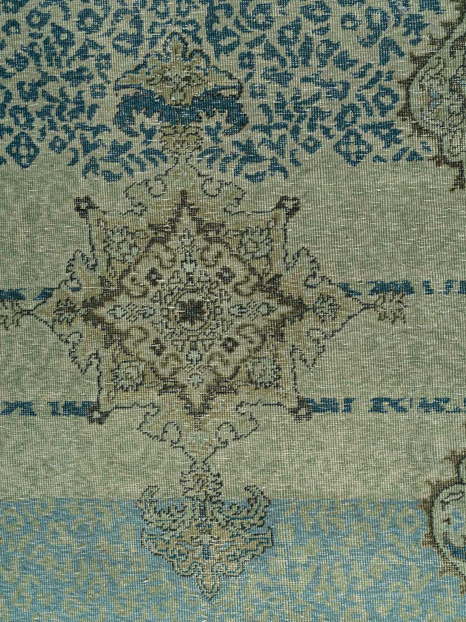 Vezar Hand Knotted Carpet