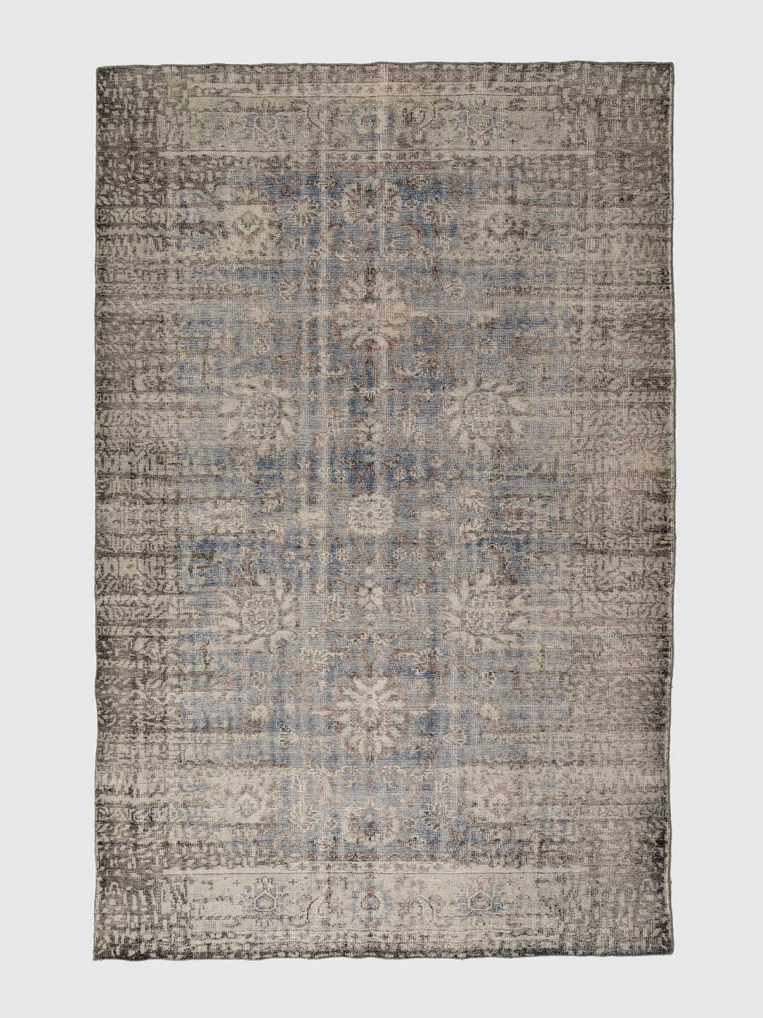 Biasar Hand Knotted Carpet